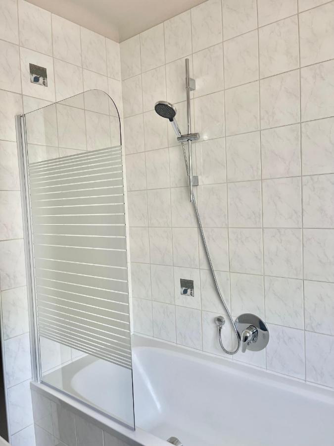 Homely Stay Apartment 2 장크트푈텐 외부 사진