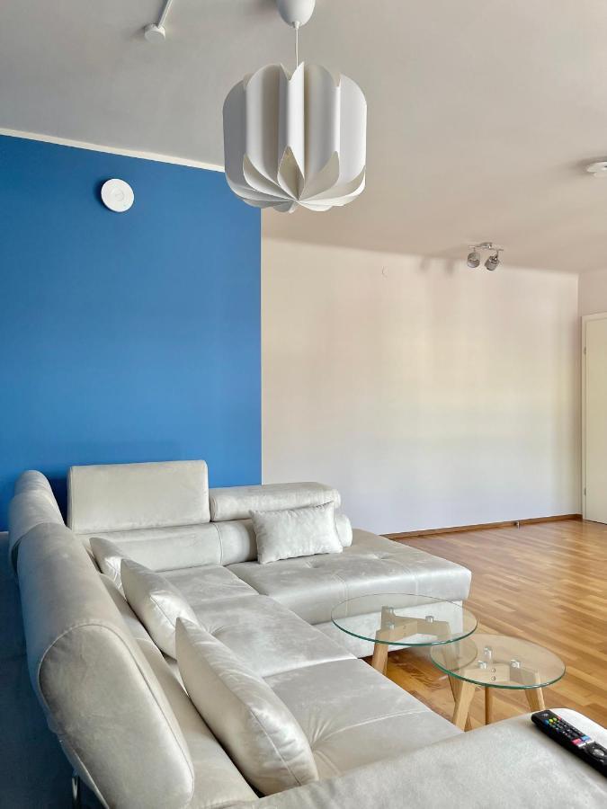 Homely Stay Apartment 2 장크트푈텐 외부 사진